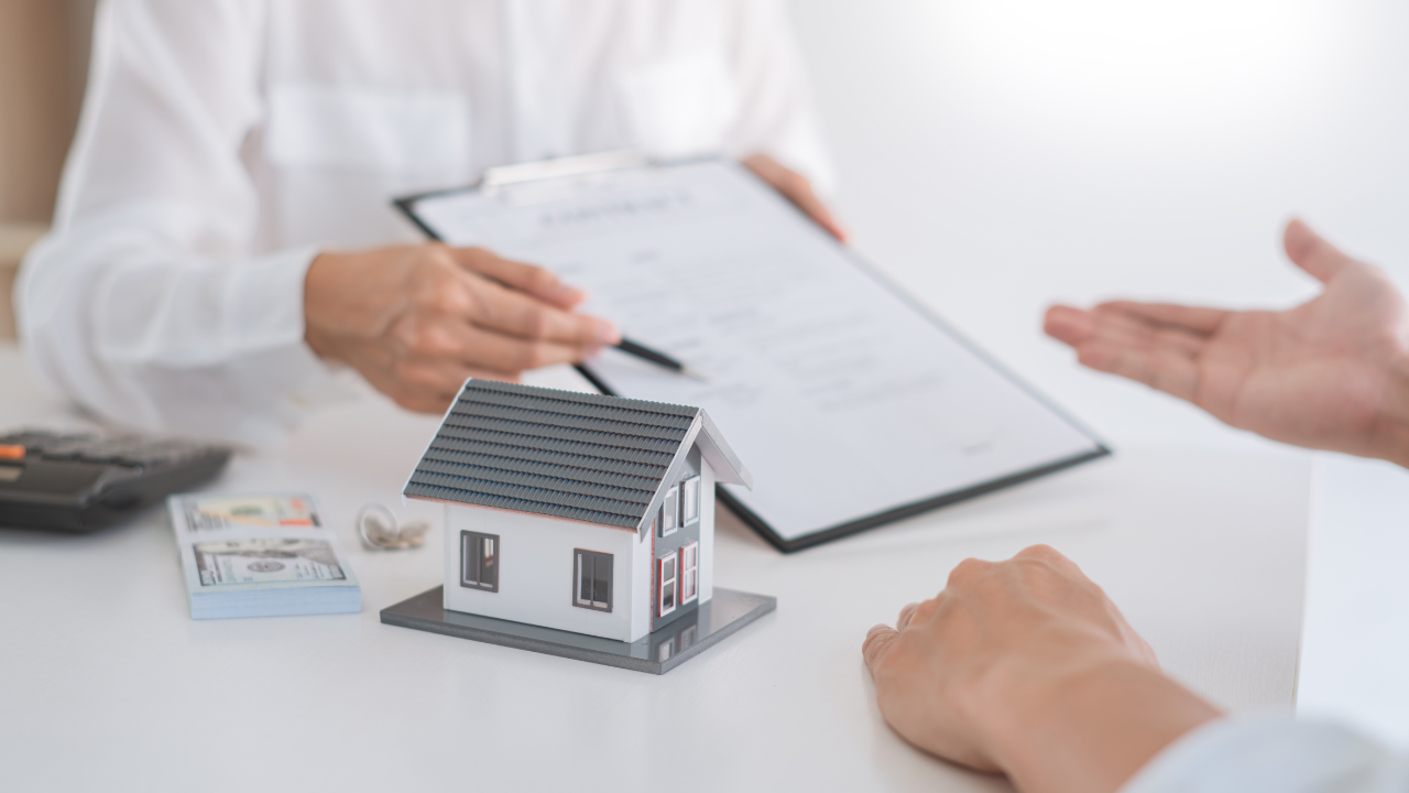 What to Expect During the Closing Process When Selling Your Home